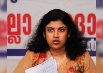 വിഎസിനെതിരായ ക്യാപിറ്റൽ പണിഷ്മെൻ്റ് പരാമർശം ; ആരോപണങ്ങൾക്ക് നേതൃത്വം മറുപടി പറയുമെന്ന് ചിന്ത ജെറോം