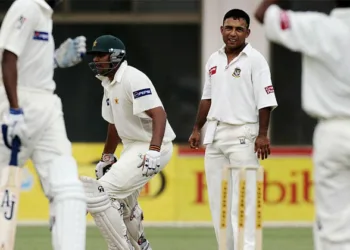 ഒരു ഓവറിൽ എറിഞ്ഞ 17 പന്തുകൾ മുതൽ ഇൻസമാമിന്റെ ബോളിങ് റെക്കോഡ് വരെ, വെറൈറ്റി നേട്ടങ്ങൾ നോക്കാം