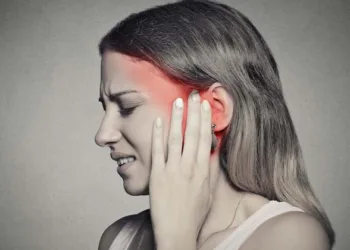 ചെവിവേദനയാണോ…? ഈ കാര്യങ്ങൾ ചെയ്യാനേ പാടില്ല…