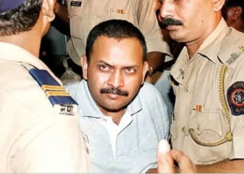 കള്ളനോട്ട് റാക്കറ്റിനെ തുറന്നുകാട്ടിയ ഇന്റലിജൻസ് ഉദ്യോഗസ്ഥൻ ; ഇന്നാണ് നീതിയുടെ സൂര്യൻ അദേഹത്തിൻ്റെ മുകളിൽ പ്രകാശം പരത്തി ഉദിച്ചുയർന്നത്