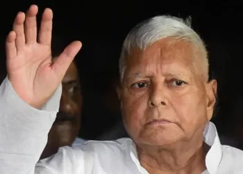 ലാലു പ്രസാദ് യാദവ് വിചാരണ നേരിടണം ; സ്റ്റേ വേണമെന്ന ഹർജി തള്ളി സുപ്രീംകോടതി