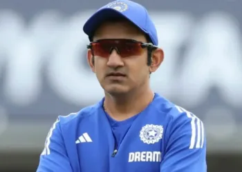 എന്തുചെയ്യണമെന്ന് നിങ്ങൾ ഞങ്ങളെ പഠിപ്പിക്കേണ്ട കാര്യമില്ല, കട്ടകലിപ്പിൽ ഗൗതം ഗംഭീർ; പരിശീലനത്തിൽ നിന്നുള്ള വീഡിയോ വൈറൽ