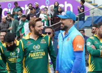 ക്രിക്കറ്റും സന്തോഷാവുമൊക്കെ പിന്നെ, രാജ്യമാണ് പ്രധാനം; വേൾഡ് ചാമ്പ്യൻഷിപ്പിലെ പാകിസ്ഥാനെതിരെയുള്ള പോരാട്ടത്തിൽ നിന്ന് പിന്മാറി ഇന്ത്യ