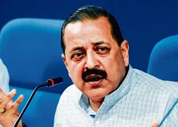 പ്രായമായ മാതാപിതാക്കളെ സേവിക്കാൻ കേന്ദ്രജീവനക്കാർക്ക് 30 ദിവസത്തെ അവധി; വ്യക്തമാക്കി കേന്ദ്രമന്ത്രി