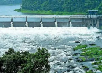 നദികളിൽ ജലനിരപ്പ് ഉയരുന്നു ; ജനങ്ങൾക്ക് ജാഗ്രതാ നിർദേശം ; 8 ഡാമുകളിൽ റെഡ് അലർട്ട്