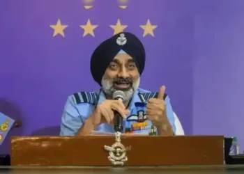 ഓപ്പറേഷൻ സിന്ദൂറിലെ ‘ഗെയിം ചേഞ്ചർ’ എസ്-400 ; പാകിസ്താന്റെ എഫ്-16 അടക്കം 6 യുദ്ധവിമാനങ്ങൾ വെടിവെച്ചിട്ടതായി വ്യോമസേനാ മേധാവിയുടെ വെളിപ്പെടുത്തൽ