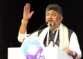 ‘ഗാന്ധി കുടുംബമാണ് എന്റെ ദൈവം’ ; നിയമസഭയിൽ ആർഎസ്എസ് പ്രാർത്ഥന പാടിയതിൽ മാപ്പ് പറയാൻ തയ്യാറാണെന്ന് ഡി.കെ ശിവകുമാർ