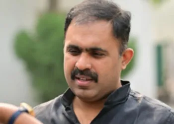 യൂത്ത് കോൺഗ്രസ് സംസ്ഥാന അധ്യക്ഷനാകാൻ അർഹൻ അബിൻ വർക്കി, രാഹുൽ ഗാന്ധിക്ക് കത്തയച്ചു സംസ്ഥാന ഭാരവാഹികൾ; പോർവിളികൾ മുറുകുന്നു