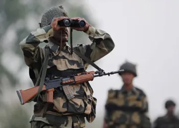 ബിഎസ്എഫിന്റെ സമയോചിത ഇടപെടൽ ; ഒരു ബംഗ്ലാദേശി പോലീസുകാരനും 15 പാകിസ്താൻ പൗരന്മാരും അറസ്റ്റിൽ