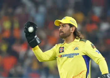 സകലകലാവല്ലഭൻ അവൻ, എല്ലാതരത്തിലും എന്റെർറ്റൈനെർ എന്ന് വിളിക്കാം; സഹതാരത്തെക്കുറിച്ച് ധോണി പറഞ്ഞത് ഇങ്ങനെ