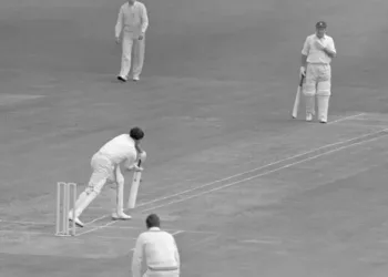 മരിച്ചെന്ന് വിധിയെഴുതി ചടങ്ങുകൾ നടത്തി മാതാപിതാക്കൾ, 15 വർഷത്തിന് ശേഷം ക്രിക്കറ്റ് കളത്തിൽ; ഇത് അമ്പരപ്പിക്കും കഥ