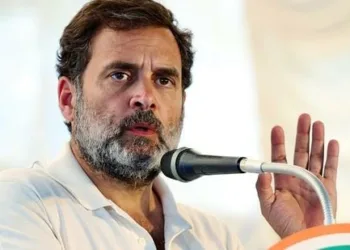 രാഹുൽ ഗാന്ധി കാണിക്കുന്നത് വ്യാജ തെളിവുകൾ ; നോട്ടീസ് അയച്ച് കർണാടക തിരഞ്ഞെടുപ്പ് കമ്മീഷൻ