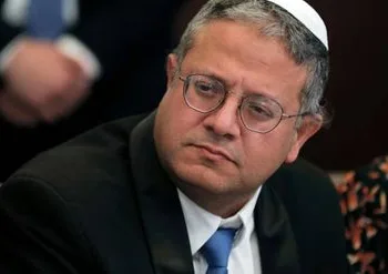 അൽ അഖ്‌സ പള്ളിയിൽ പ്രാർത്ഥന :പിന്നാലെ ഗാസ കീഴടക്കാന്‍ ആഹ്വാനവുമായി  ഇസ്രയേൽമന്ത്രി