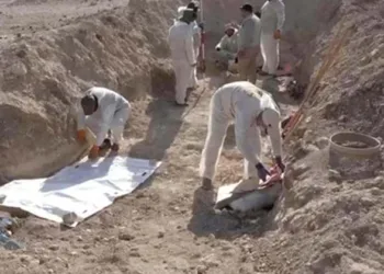 ഐഎസ് ആയിരക്കണക്കിന് അടിമകളെയും ഇരകളെയും ഇട്ടുമൂടിയ കുരുതിക്കളം:ശ്മശാനം കുഴിച്ച് പരിശോധനയുമായി ഭരണകൂടം