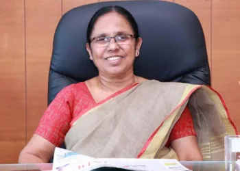 മാന്യമായി ജീവിക്കുന്ന,ജനനന്മയ്ക്കായി പ്രവർത്തിക്കുന്നവർ; സദാനന്ദൻമാസ്റ്ററുടെ കാൽവെട്ട് കേസിൽ ശിക്ഷിക്കപ്പെട്ടവരെ ന്യായീകരിച്ച് ശൈലജ