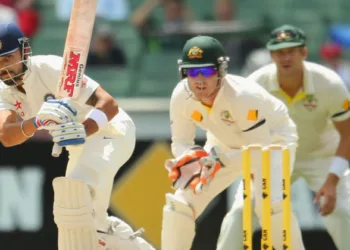 അടുത്ത നാല് ദിവസം ഞാൻ പിന്നെ ഒന്നും സംസാരിച്ചില്ല, കോഹ്ലി എന്നോട്…; വെളിപ്പെടുത്തലുമായി മുൻ താരം