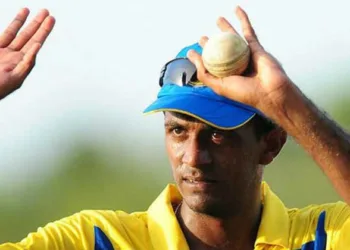 ലോകത്തിൽ ഉള്ള 90 % ബാറ്റ്‌സ്മാന്മാരും പേടിക്കുന്ന താരം ആ ബോളർ, പക്ഷെ അവൻ…; ഫർവീസ് മഹറൂഫ് പറയുന്നത് ഇങ്ങനെ