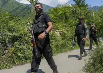 പേടിസ്വപ്‌നമായി ഓപ്പറേഷൻ അഖൽ; ജമ്മുകശ്മീരിൽ മൂന്ന് ഭീകരരെ കൂടി വധിച്ച് സൈന്യം