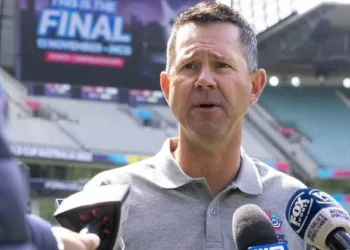 അവന്റെ ഷോ എന്റെ അടുത്ത് ആയിരുന്നെങ്കിൽ ഇടി കൊടുക്കുമായിരുന്നു, ഇന്ത്യൻ താരത്തെക്കുറിച്ച് റിക്കി പോണ്ടിങ്; വീഡിയോ കാണാം