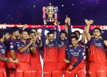 IPL 2026: സഞ്ജു മാത്രമല്ല, കൂടുവിട്ട് കൂടുമാറാൻ സൂപ്പർതാരങ്ങൾ; കോളടിച്ചത് ആർസിബിക്ക്; ട്രേഡ് വിൻഡോ സജീവമാകുന്നു