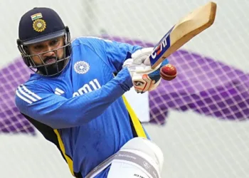 ഏത് ബോളർക്കക്കെതിരെയാണ് സിക്സടിക്കാൻ കൂടുതൽ ഇഷ്ടം, ചർച്ചയായി രോഹിത് ശർമ്മയുടെ മറുപടി; പറഞ്ഞത് ഇങ്ങനെ