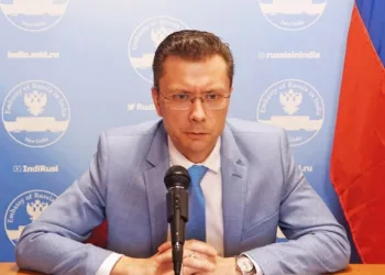 യുഎസ് തീരുവയിൽ ഇന്ത്യക്ക് ആശ്വാസവുമായി റഷ്യ ; ഉപരോധത്തിന്റെ വിപരീത ഫലം യുഎസ് തന്നെ അനുഭവിക്കേണ്ടി വരുമെന്ന് മുന്നറിയിപ്പ്