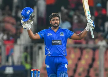 ആദ്യ മത്സരത്തിൽ ടെസ്റ്റ് കളിച്ചു എന്ന് പറഞ്ഞ് കളിയാക്കിയവർ എവിടെ, നെവർ എവർ അണ്ടർസ്റ്റിമേറ്റ് സഞ്ജു സാംസൺ; ഈ ഇന്നിംഗ്സ് ജിതേഷിന് പണി