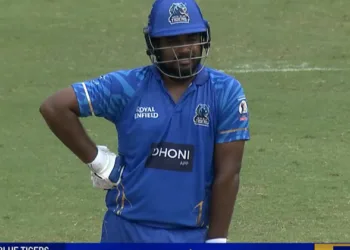 22 സിക്സറുകൾ, 21 ഫോറുകൾ, 285 റൺസ്; വെക്കേടാ ഇതിന് മുകളിൽ ഒന്ന്; തീയായി സഞ്ജു സാംസൺ; ഗില്ലിന് അപായ സൂചന