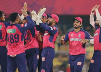 മത്സരം 8 മണിക്ക് ആണെങ്കിൽ ഉണരുന്നത് വൈകുന്നേരം 5 മണിക്ക്, കളത്തിലറങ്ങിയാൽ…; സഹതാരത്തെക്കുറിച്ച് സഞ്ജു സാംസൺ പറയുന്നത് ഇങ്ങനെ