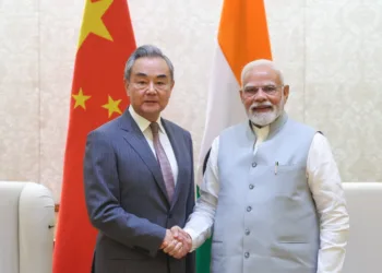 മോദിയുമായി കൂടിക്കാഴ്ച നടത്തി ചൈനീസ് വിദേശകാര്യ മന്ത്രി ; ചൈന സന്ദർശിക്കുന്നതിനുള്ള ഷി ജിൻപിങ്ങിന്റെ ഔദ്യോഗിക ക്ഷണം നൽകി