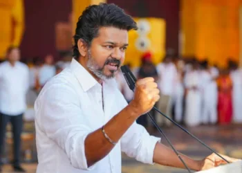 ഡിഎംകെ രാഷ്ട്രീയ എതിരാളി ; ബിജെപി പ്രത്യയശാസ്ത്ര ശത്രു ; കച്ചത്തീവ് ദ്വീപ് തിരിച്ചു പിടിക്കണം ; ടിവികെ സമ്മേളനത്തിൽ വിജയ്