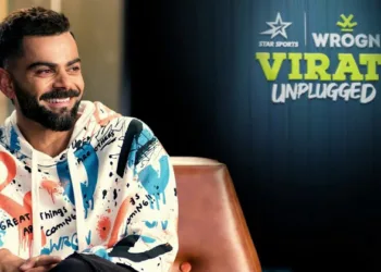 ഒന്നും മനസിലാകില്ല എങ്കിലും ചുമ്മാ കേട്ടുകൊണ്ട് ഇരിക്കും, ചില സമയത്ത് ആ താരത്തിന്റെ പ്രവർത്തികൾ കാണുമ്പോൾ ദേഷ്യം വരും; വിരാട് കോഹ്‌ലി പറഞ്ഞത് ഇങ്ങനെ