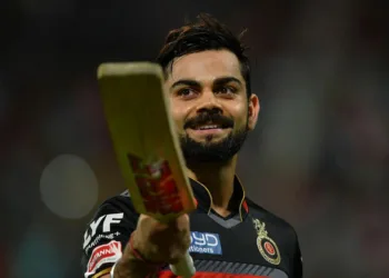 IPL 2026: കോഹ്‌ലിയുടെ ഐപിഎൽ വിരമിക്കൽ അന്ന് നടക്കും, ഇതിഹാസം പറഞ്ഞതായി വെളിപ്പെടുത്തി സഹതാരം