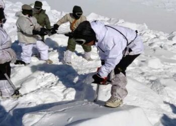 സിയാച്ചിൻ സൈനിക ക്യാമ്പിൽ ഹിമപാതം ; മൂന്ന് സൈനികർക്ക് വീരമൃത്യു ; ഒരു സൈനികനെ രക്ഷിച്ചു