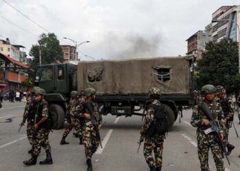 പാകിസ്താനിൽ സൈനിക വാഹനവ്യൂഹത്തിന് നേരെ താലിബാൻ ആക്രമണം: