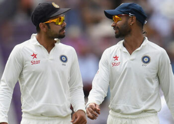 പേടിച്ച് പിന്മാറുകയായിരുന്നു അവൻ, ധവാൻ കോഹ്‌ലി വഴക്കിന് കാരണമായത് ഒരു പരിക്ക്; അന്ന് സംഭവിച്ചത് ഇങ്ങനെ