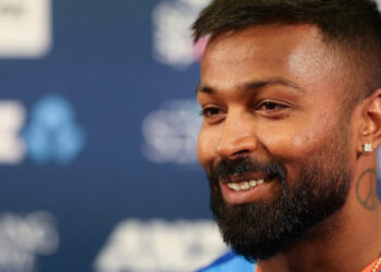 ASIA CUP 2025: 17 റൺ അകലെ കാത്തിരിക്കുന്നത് ചരിത്രം, ഹാർദിക്കിന് ഇതൊക്കെ സാരം; ഇന്ന് ആ കാഴ്ച്ച കാണാൻ പറ്റിയേക്കും