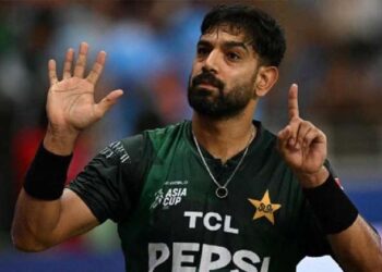 6\0 ഇന്ത്യ ഒരിക്കലും മറക്കില്ലെന്ന ഹാരിസ് റൗഫിന്റെ പരാമർശം: പിന്തുണയുമായി പാക് പ്രതിരോധ മന്ത്രി