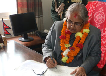 എല്ലാ അഭ്യൂഹങ്ങളും തെറ്റിച്ച് നേപ്പാളിലെ ‘ജെൻ സീ’ ; മുൻ ചീഫ് ജസ്റ്റിസ് സുശീല കാർക്കിയെ അടുത്ത പ്രധാനമന്ത്രിയാക്കണമെന്ന് ആവശ്യം