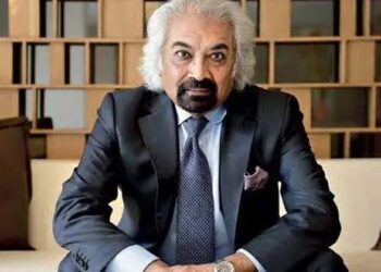 പാകിസ്താനിൽ പോയപ്പോൾ സ്വന്തം നാട്ടിലെത്തിയത് പോലെ; കോൺഗ്രസിനെ വെട്ടിലാക്കി സാം പിത്രോദ