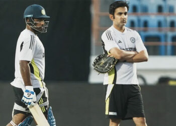 വരുൺ ചക്രവർത്തി ഓപ്പണറാകുന്ന മത്സരം, സഞ്ജു പത്താമനായി കളത്തിൽ; ഇതാണ് ഗൗതം ഗംഭീർ സ്വപ്നം കണ്ട ആ ഇന്ത്യൻ ടീം; മലയാളി താരത്തിന് കഷ്ടകാലം തന്നെ