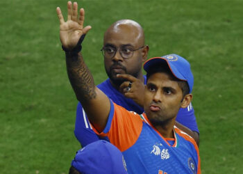 ആര് പറഞ്ഞു നിങ്ങളോട് അങ്ങനെ ഒരു കാര്യം, നിങ്ങൾ ചിന്തിക്കുന്നത് തെറ്റ്; തുറന്നടിച്ച് സൂര്യകുമാർ യാദവ്, സംഭവം ഇങ്ങനെ