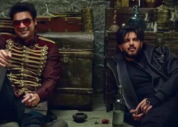 ചാത്തന്മാർ അവനെ കൊണ്ടുവരും,നിനക്ക് നൂറ് കൊല്ലം കൂടുമ്പോഴൊന്ന് വിളിച്ചൂടെ; ലോകയ്ക്ക് രണ്ടാം ഭാഗം; ടൊവിനോയും ദുൽഖറും പൊളിക്കും