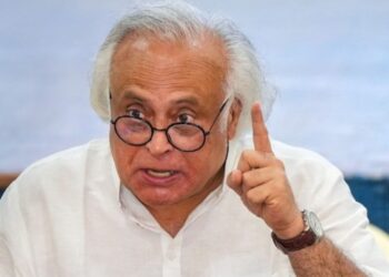 ഇന്ത്യയിൽ സമ്പന്നരുടെ എണ്ണം വർഷംതോറും വർദ്ധിച്ചു കൊണ്ടിരിക്കുന്നു ; മോദി സർക്കാർ ജനാധിപത്യത്തിന് നേരെ നടത്തുന്ന വെല്ലുവിളിയാണെന്ന് ജയറാം രമേശ്