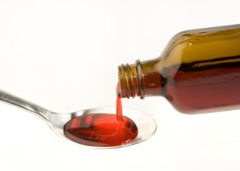 രണ്ട് കഫ് സിറപ്പുകളിൽ കൂടി വിഷ രാസവസ്തുക്കൾ കണ്ടെത്തി ; അപകടകരമായ അളവിൽ ഡൈഎത്തിലീൻ ഗ്ലൈക്കോൾ അടങ്ങിയതായി റിപ്പോർട്ട്