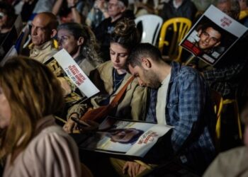 ഇസ്രായേൽ-ഹമാസ് വെടിനിർത്തൽ കരാർ ; ഇന്ന് 20 ബന്ദികളെ മോചിപ്പിക്കും ; അതിർത്തിയിൽ എത്തിച്ചേർന്ന് കുടുംബങ്ങൾ