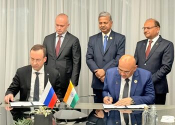 സിവിൽ ജെറ്റ് യാത്രാ വിമാനങ്ങൾ ഇനി ഇന്ത്യയിൽ നിർമ്മിക്കും ; റഷ്യയുമായി കരാർ ഒപ്പിട്ട് എച്ച്എഎൽ