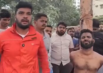 ‘അല്ലാഹു അക്ബർ’ വിളിച്ച് ബെംഗളൂരു ക്ഷേത്രത്തിൽ അതിക്രമിച്ചു കയറി വിഗ്രഹത്തിൽ ചവിട്ടി ; മുസ്ലിം യുവാവിനെ കെട്ടിയിട്ട് തല്ലിച്ചതച്ച് നാട്ടുകാർ