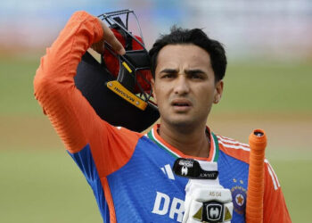 അഭിഷേക് ശർമ്മ ഒന്നും എന്റെ വേഗതക്ക് മുന്നിൽ പിടിച്ചുനിൽക്കില്ല, പുറത്താക്കാൻ മൂന്ന് പന്തുകൾ ധാരാളം; വെല്ലുവിളിച്ച് പാകിസ്ഥാൻ താരം