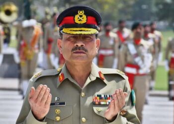 നീ ആണാണെങ്കിൽ ഞങ്ങളെ നേരിട്;പാകിസ്താൻ സൈനിക മേധാവിക്കെതിരെ ഭീഷണിയുമായി താലിബാൻ